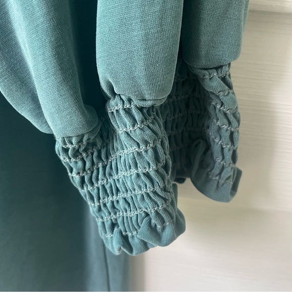 Green Envelope LA | 3/4 Sleeve Shirt - Picture 3 of 4